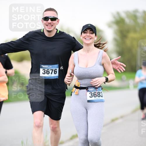 07.04.2024 - 43. Internationalen Wilhelmsburger Insellauf Dr. Thomas Lammeyer http://msf.ph/oto/6041651 07.04.2024 10:38:49 Laufen 3676, 3683 meine-sportfotos.de