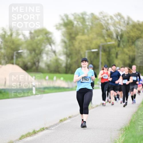 07.04.2024 - 43. Internationalen Wilhelmsburger Insellauf Dr. Thomas Lammeyer http://msf.ph/oto/6041653 07.04.2024 10:38:50 Laufen 3763 meine-sportfotos.de