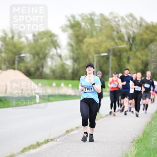 07.04.2024 - 43. Internationalen Wilhelmsburger Insellauf Dr. Thomas Lammeyer http://msf.ph/oto/6041658 07.04.2024 10:38:50 Laufen 3763 meine-sportfotos.de
