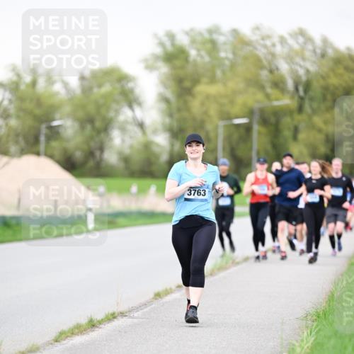 07.04.2024 - 43. Internationalen Wilhelmsburger Insellauf Dr. Thomas Lammeyer http://msf.ph/oto/6041664 07.04.2024 10:38:51 Laufen 3763 meine-sportfotos.de