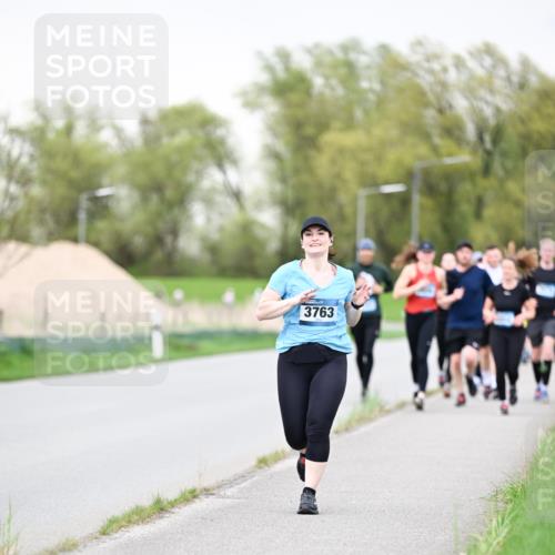 07.04.2024 - 43. Internationalen Wilhelmsburger Insellauf Dr. Thomas Lammeyer http://msf.ph/oto/6041666 07.04.2024 10:38:51 Laufen 3763 meine-sportfotos.de