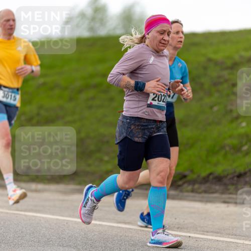 07.04.2024 - 43. Internationalen Wilhelmsburger Insellauf Michael Strokosch http://msf.ph/oto/6041669 07.04.2024 10:36:26 Laufen 3015, 202 meine-sportfotos.de