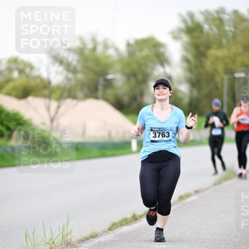 07.04.2024 - 43. Internationalen Wilhelmsburger Insellauf Dr. Thomas Lammeyer http://msf.ph/oto/6041689 07.04.2024 10:38:52 Laufen 3763 meine-sportfotos.de
