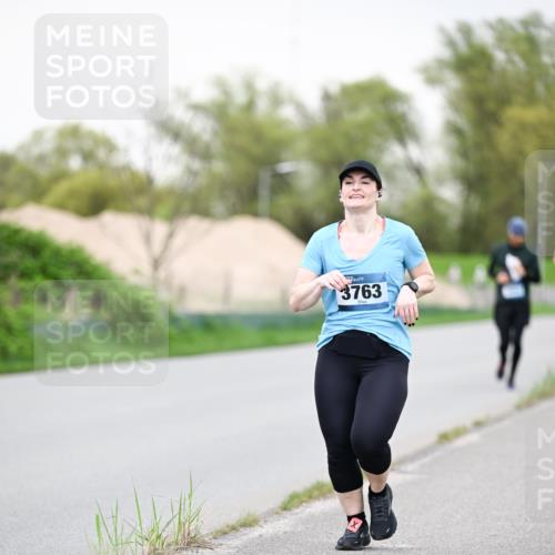 07.04.2024 - 43. Internationalen Wilhelmsburger Insellauf Dr. Thomas Lammeyer http://msf.ph/oto/6041696 07.04.2024 10:38:53 Laufen 3763 meine-sportfotos.de