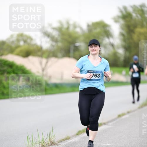 07.04.2024 - 43. Internationalen Wilhelmsburger Insellauf Dr. Thomas Lammeyer http://msf.ph/oto/6041700 07.04.2024 10:38:53 Laufen 763 meine-sportfotos.de