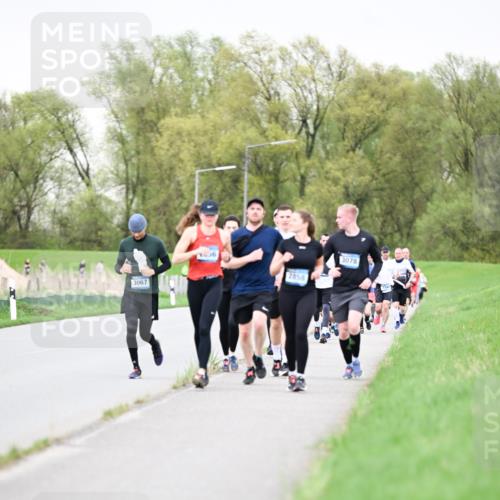 07.04.2024 - 43. Internationalen Wilhelmsburger Insellauf Dr. Thomas Lammeyer http://msf.ph/oto/6041702 07.04.2024 10:38:54 Laufen 3067, 2636, 2858, 3078 meine-sportfotos.de
