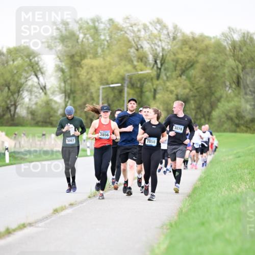 07.04.2024 - 43. Internationalen Wilhelmsburger Insellauf Dr. Thomas Lammeyer http://msf.ph/oto/6041704 07.04.2024 10:38:54 Laufen 2856, 3067, 2858, 3078 meine-sportfotos.de