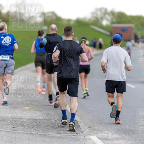 07.04.2024 - 43. Internationalen Wilhelmsburger Insellauf Michael Strokosch http://msf.ph/oto/6041707 07.04.2024 10:37:24 Laufen 3484 meine-sportfotos.de