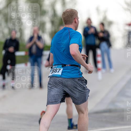 07.04.2024 - 43. Internationalen Wilhelmsburger Insellauf Michael Strokosch http://msf.ph/oto/6041718 07.04.2024 10:37:53 Laufen 887 meine-sportfotos.de
