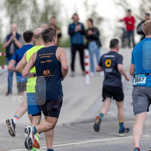 07.04.2024 - 43. Internationalen Wilhelmsburger Insellauf Michael Strokosch http://msf.ph/oto/6041722 07.04.2024 10:37:53 Laufen 3887, 11 meine-sportfotos.de