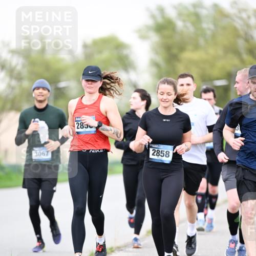 07.04.2024 - 43. Internationalen Wilhelmsburger Insellauf Dr. Thomas Lammeyer http://msf.ph/oto/6041741 07.04.2024 10:39:00 Laufen 285, 3067, 2858 meine-sportfotos.de