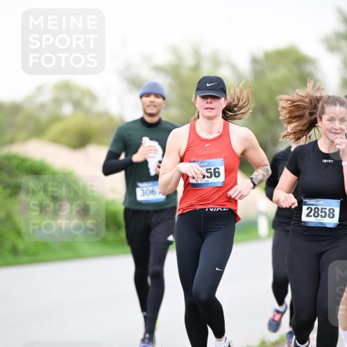 07.04.2024 - 43. Internationalen Wilhelmsburger Insellauf Dr. Thomas Lammeyer http://msf.ph/oto/6041752 07.04.2024 10:39:01 Laufen 306, 56, 2858 meine-sportfotos.de
