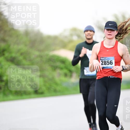 07.04.2024 - 43. Internationalen Wilhelmsburger Insellauf Dr. Thomas Lammeyer http://msf.ph/oto/6041759 07.04.2024 10:39:01 Laufen 2856 meine-sportfotos.de
