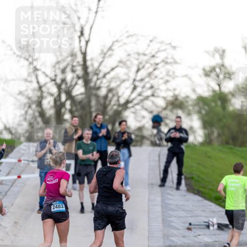 07.04.2024 - 43. Internationalen Wilhelmsburger Insellauf Michael Strokosch http://msf.ph/oto/6041764 07.04.2024 10:38:14 Laufen 2483 meine-sportfotos.de