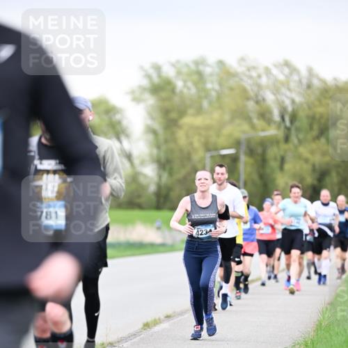 07.04.2024 - 43. Internationalen Wilhelmsburger Insellauf Dr. Thomas Lammeyer http://msf.ph/oto/6041777 07.04.2024 10:39:05 Laufen 781, 4234 meine-sportfotos.de