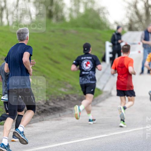 07.04.2024 - 43. Internationalen Wilhelmsburger Insellauf Michael Strokosch http://msf.ph/oto/6041780 07.04.2024 10:38:27 Laufen 25 meine-sportfotos.de