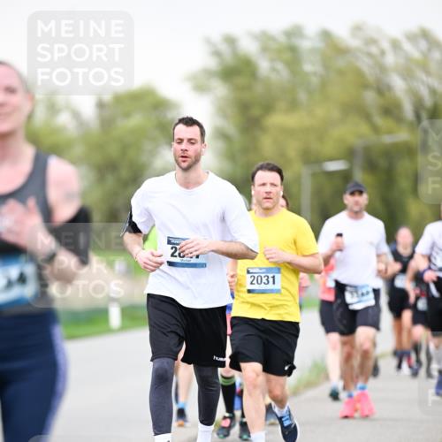 07.04.2024 - 43. Internationalen Wilhelmsburger Insellauf Dr. Thomas Lammeyer http://msf.ph/oto/6041812 07.04.2024 10:39:10 Laufen 28, 2031 meine-sportfotos.de