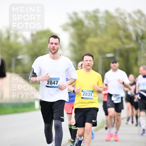 07.04.2024 - 43. Internationalen Wilhelmsburger Insellauf Dr. Thomas Lammeyer http://msf.ph/oto/6041818 07.04.2024 10:39:10 Laufen 2847, 2031 meine-sportfotos.de