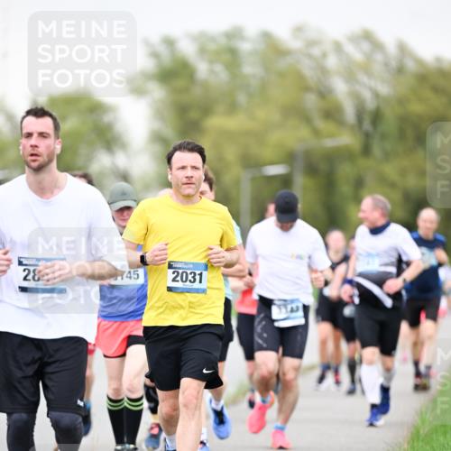 07.04.2024 - 43. Internationalen Wilhelmsburger Insellauf Dr. Thomas Lammeyer http://msf.ph/oto/6041820 07.04.2024 10:39:11 Laufen 28, 45, 2031 meine-sportfotos.de