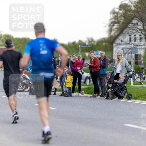 07.04.2024 - 43. Internationalen Wilhelmsburger Insellauf Michael Strokosch http://msf.ph/oto/6041839 07.04.2024 10:38:50 Laufen 111 meine-sportfotos.de
