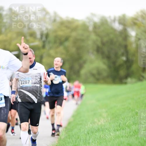 07.04.2024 - 43. Internationalen Wilhelmsburger Insellauf Dr. Thomas Lammeyer http://msf.ph/oto/6041856 07.04.2024 10:39:14 Laufen 3, 2287 meine-sportfotos.de
