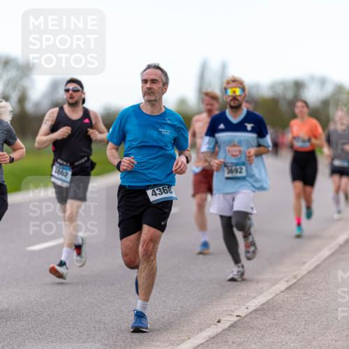 07.04.2024 - 43. Internationalen Wilhelmsburger Insellauf Michael Strokosch http://msf.ph/oto/6041859 07.04.2024 10:38:58 Laufen 1602, 1692, 4368 meine-sportfotos.de
