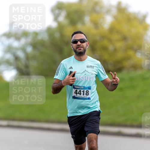 07.04.2024 - 43. Internationalen Wilhelmsburger Insellauf Michael Strokosch http://msf.ph/oto/6041900 07.04.2024 10:52:21 Laufen 23, 43, 4418 meine-sportfotos.de