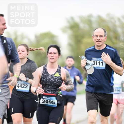 07.04.2024 - 43. Internationalen Wilhelmsburger Insellauf Dr. Thomas Lammeyer http://msf.ph/oto/6041903 07.04.2024 10:39:20 Laufen 4422, 2095, 3111 meine-sportfotos.de