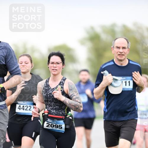 07.04.2024 - 43. Internationalen Wilhelmsburger Insellauf Dr. Thomas Lammeyer http://msf.ph/oto/6041907 07.04.2024 10:39:20 Laufen 4422, 2095, 11 meine-sportfotos.de