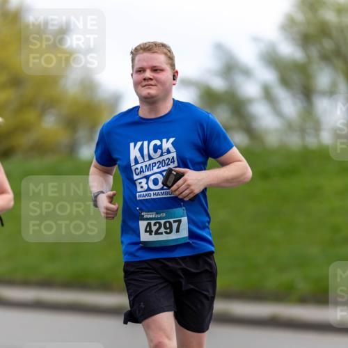 07.04.2024 - 43. Internationalen Wilhelmsburger Insellauf Michael Strokosch http://msf.ph/oto/6041913 07.04.2024 10:52:31 Laufen 2024, 4297 meine-sportfotos.de