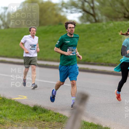 07.04.2024 - 43. Internationalen Wilhelmsburger Insellauf Michael Strokosch http://msf.ph/oto/6041926 07.04.2024 10:52:46 Laufen 2002 meine-sportfotos.de
