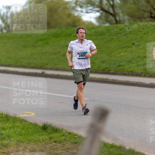 07.04.2024 - 43. Internationalen Wilhelmsburger Insellauf Michael Strokosch http://msf.ph/oto/6041930 07.04.2024 10:52:47 Laufen 56, 280, 2062 meine-sportfotos.de