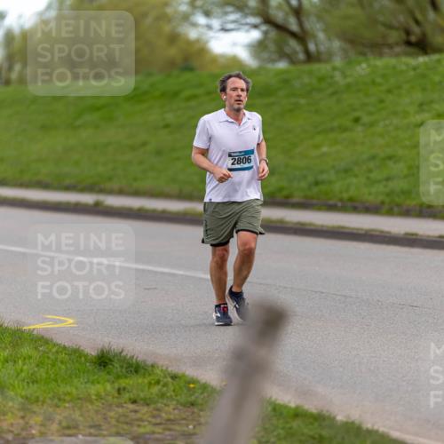 07.04.2024 - 43. Internationalen Wilhelmsburger Insellauf Michael Strokosch http://msf.ph/oto/6041932 07.04.2024 10:52:48 Laufen 56, 2569, 2806, 5062 meine-sportfotos.de