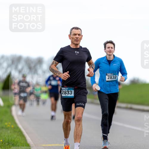 07.04.2024 - 43. Internationalen Wilhelmsburger Insellauf Michael Strokosch http://msf.ph/oto/6041965 07.04.2024 10:53:16 Laufen 2833, 226, 226, 2832 meine-sportfotos.de