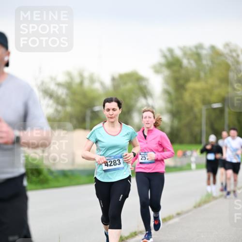 07.04.2024 - 43. Internationalen Wilhelmsburger Insellauf Dr. Thomas Lammeyer http://msf.ph/oto/6041978 07.04.2024 10:39:29 Laufen 4283, 25 meine-sportfotos.de