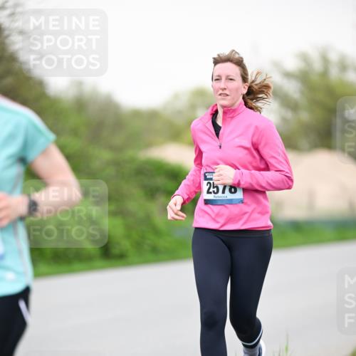 07.04.2024 - 43. Internationalen Wilhelmsburger Insellauf Dr. Thomas Lammeyer http://msf.ph/oto/6041996 07.04.2024 10:39:31 Laufen 2578 meine-sportfotos.de