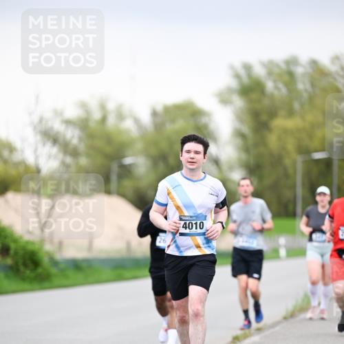 07.04.2024 - 43. Internationalen Wilhelmsburger Insellauf Dr. Thomas Lammeyer http://msf.ph/oto/6042003 07.04.2024 10:39:37 Laufen 4010 meine-sportfotos.de