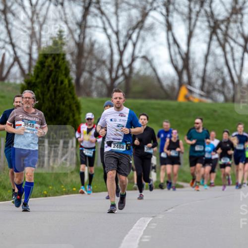 07.04.2024 - 43. Internationalen Wilhelmsburger Insellauf Michael Strokosch http://msf.ph/oto/6042005 07.04.2024 10:55:43 Laufen 57, 3548, 3548, 60, 2488 meine-sportfotos.de