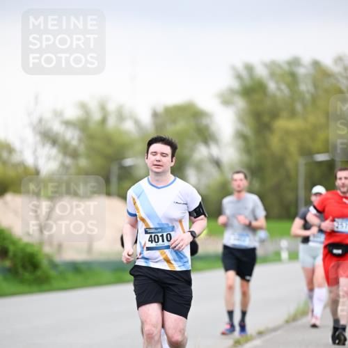07.04.2024 - 43. Internationalen Wilhelmsburger Insellauf Dr. Thomas Lammeyer http://msf.ph/oto/6042011 07.04.2024 10:39:37 Laufen 4010 meine-sportfotos.de