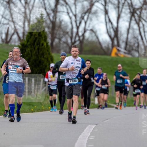 07.04.2024 - 43. Internationalen Wilhelmsburger Insellauf Michael Strokosch http://msf.ph/oto/6042012 07.04.2024 10:55:43 Laufen 354, 3067, 2488 meine-sportfotos.de