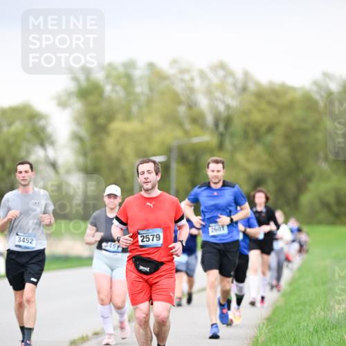 07.04.2024 - 43. Internationalen Wilhelmsburger Insellauf Dr. Thomas Lammeyer http://msf.ph/oto/6042020 07.04.2024 10:39:39 Laufen 2601, 3452, 2579, 3451 meine-sportfotos.de
