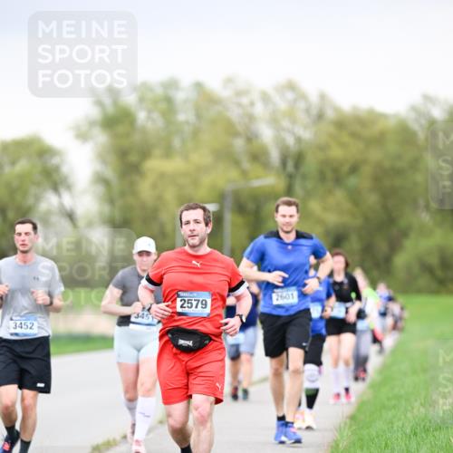 07.04.2024 - 43. Internationalen Wilhelmsburger Insellauf Dr. Thomas Lammeyer http://msf.ph/oto/6042022 07.04.2024 10:39:39 Laufen 3452, 345, 2579, 2601 meine-sportfotos.de