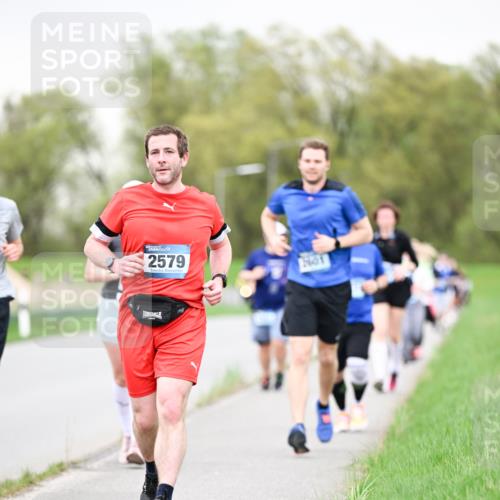 07.04.2024 - 43. Internationalen Wilhelmsburger Insellauf Dr. Thomas Lammeyer http://msf.ph/oto/6042032 07.04.2024 10:39:41 Laufen 2579 meine-sportfotos.de