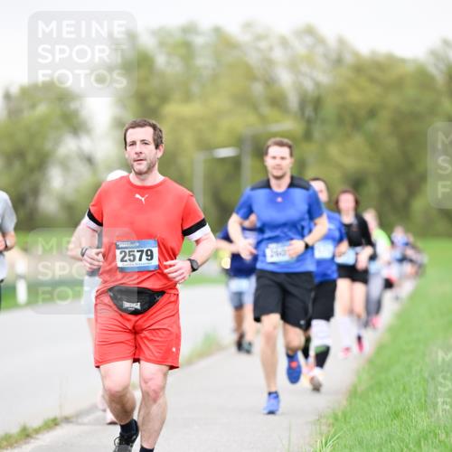 07.04.2024 - 43. Internationalen Wilhelmsburger Insellauf Dr. Thomas Lammeyer http://msf.ph/oto/6042033 07.04.2024 10:39:41 Laufen 2579 meine-sportfotos.de