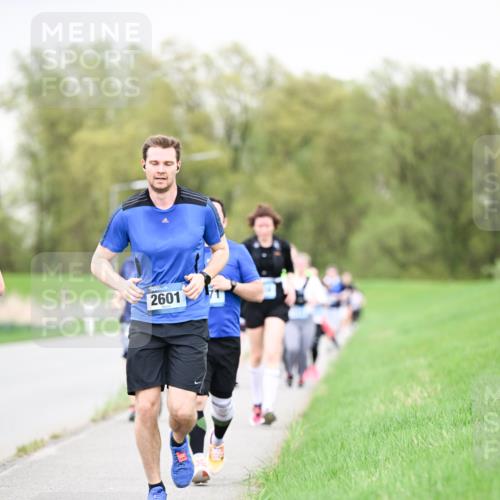 07.04.2024 - 43. Internationalen Wilhelmsburger Insellauf Dr. Thomas Lammeyer http://msf.ph/oto/6042043 07.04.2024 10:39:42 Laufen 2601 meine-sportfotos.de