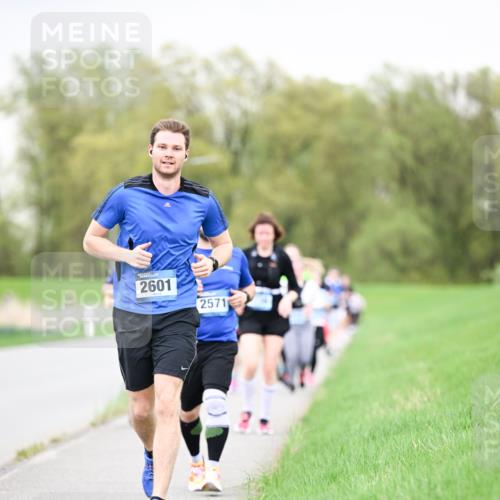 07.04.2024 - 43. Internationalen Wilhelmsburger Insellauf Dr. Thomas Lammeyer http://msf.ph/oto/6042045 07.04.2024 10:39:43 Laufen 2601, 2571 meine-sportfotos.de