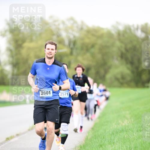 07.04.2024 - 43. Internationalen Wilhelmsburger Insellauf Dr. Thomas Lammeyer http://msf.ph/oto/6042046 07.04.2024 10:39:43 Laufen 2601, 2571 meine-sportfotos.de