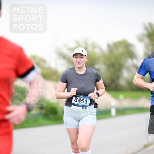 07.04.2024 - 43. Internationalen Wilhelmsburger Insellauf Dr. Thomas Lammeyer http://msf.ph/oto/6042052 07.04.2024 10:39:44 Laufen 3451, 3451 meine-sportfotos.de