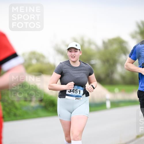 07.04.2024 - 43. Internationalen Wilhelmsburger Insellauf Dr. Thomas Lammeyer http://msf.ph/oto/6042053 07.04.2024 10:39:44 Laufen 3451, 3451 meine-sportfotos.de