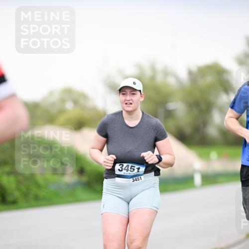 07.04.2024 - 43. Internationalen Wilhelmsburger Insellauf Dr. Thomas Lammeyer http://msf.ph/oto/6042054 07.04.2024 10:39:44 Laufen 3451, 3451 meine-sportfotos.de